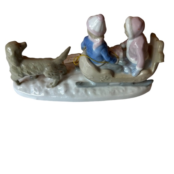 Paul Sebastian Sleigh Ride Handcrafted Made in Republic of China - Picture 5 of 5